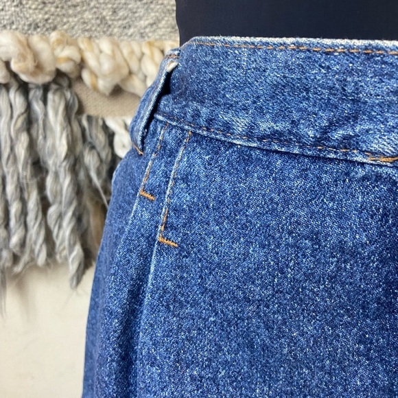 Vintage Chic Classic Denim Jean Skirt - Picture 15 of 15